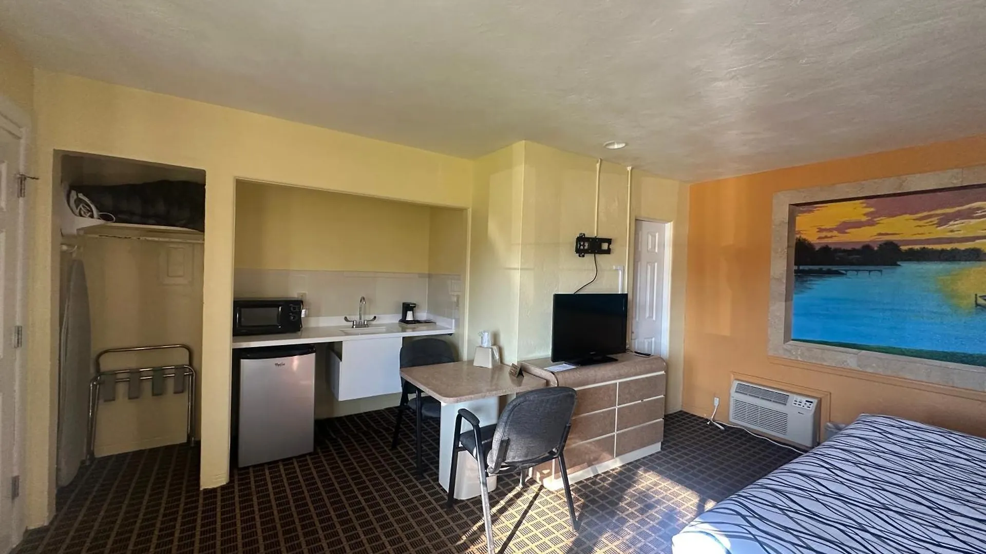 Super Inn By Oyo Daytona Beach Near Airport Motel